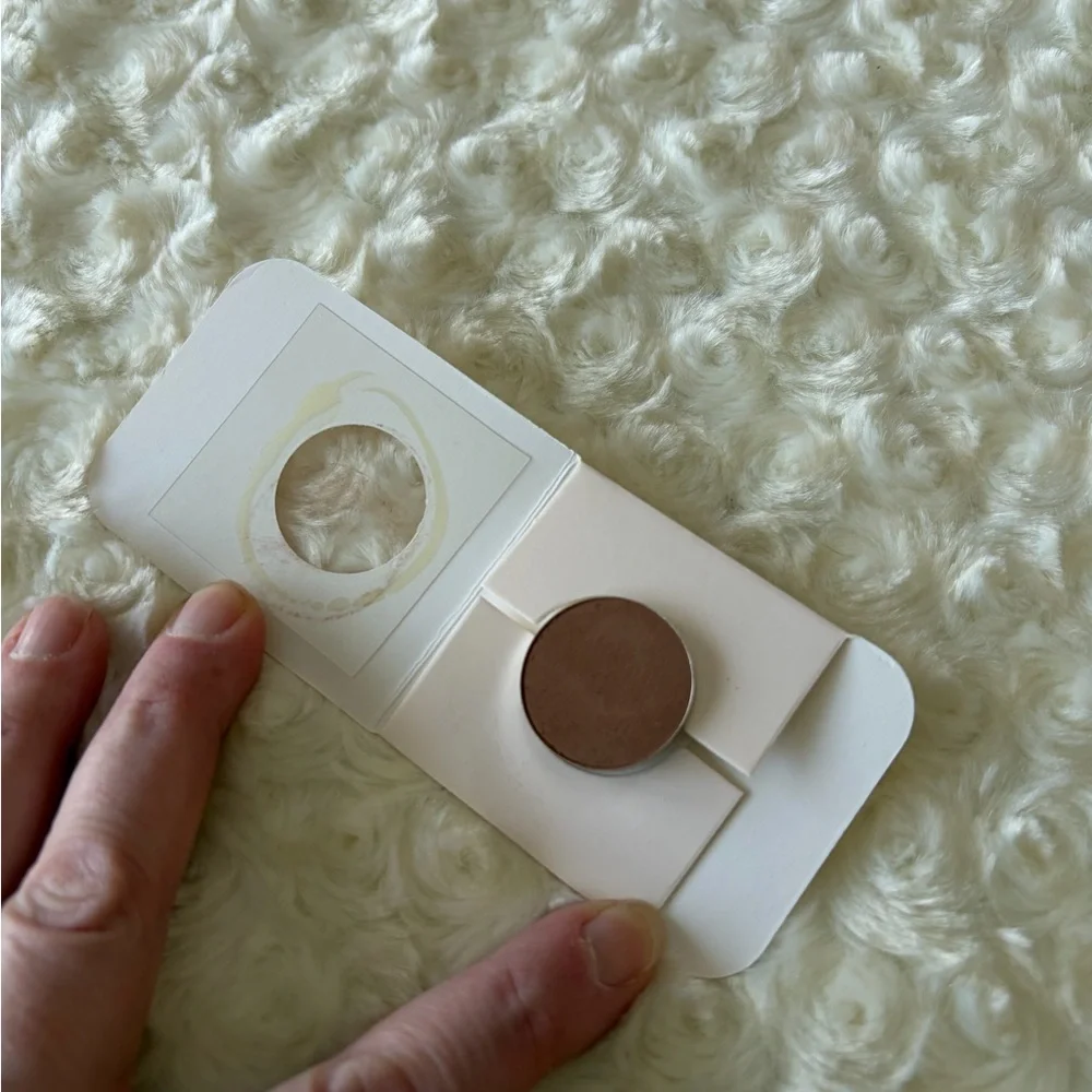 💰5/$25💰New Sydney Grace Tippy Taupe Matte Eyeshadow